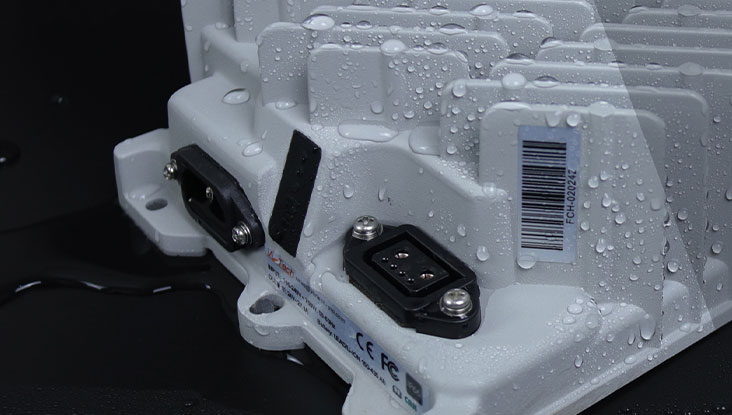 Aluminum alloy shell, reserved mounting holes